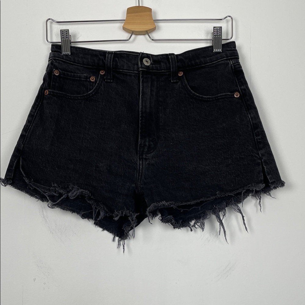 Aberombie & Fitch The Mom Short High Rise Frayed Hem Women’s 27 Denim Shorts